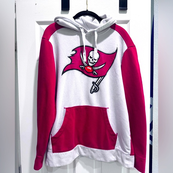 Tampa Bay Buccaneers Fanatics Colorblock hoodie sweatshirt - Picture 1 of 4